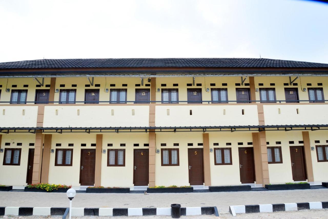 Haura Syariah Home Stay Bandar Lampung Eksteriør bilde
